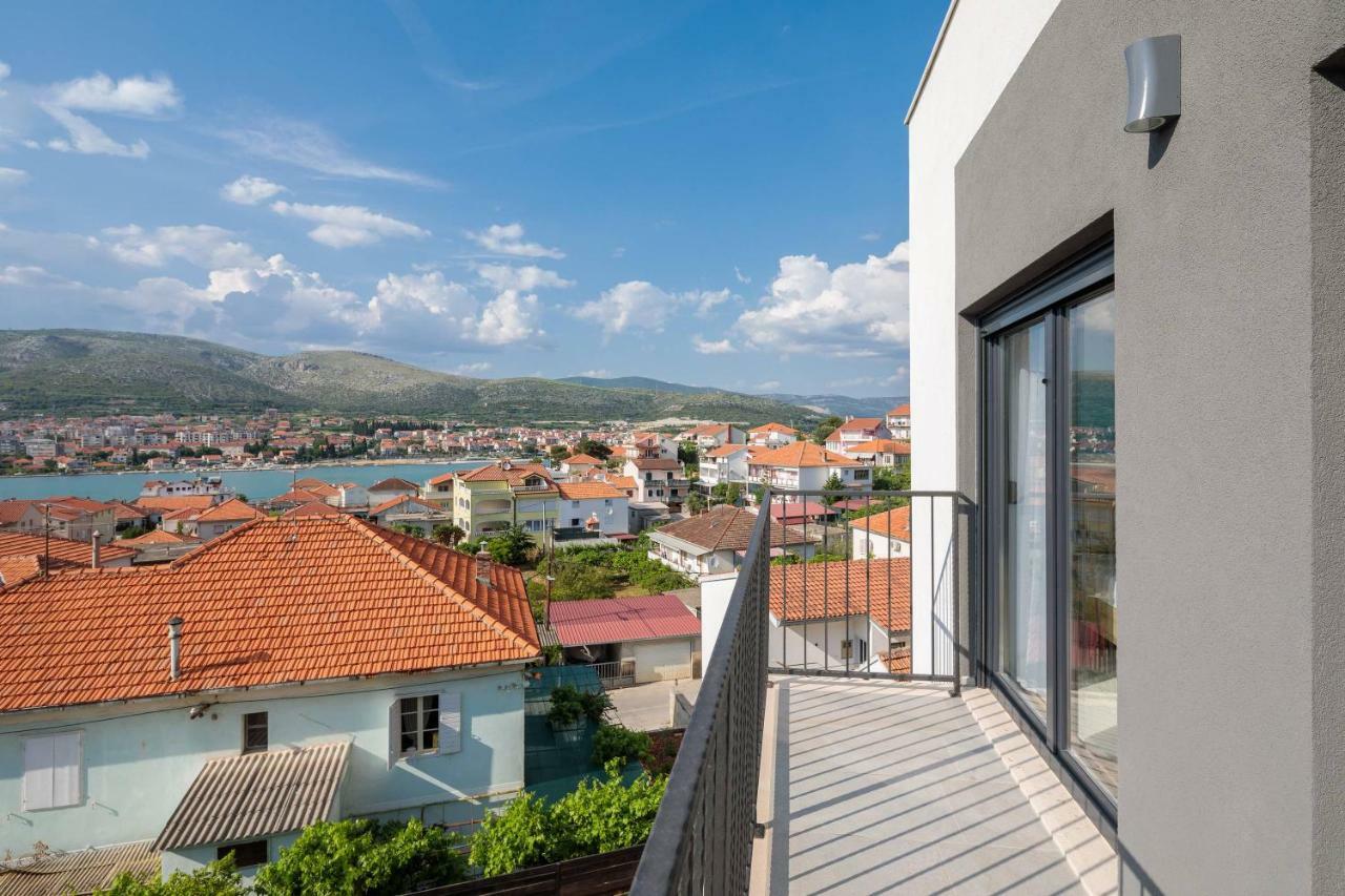 Villa Salt - 10 People, Heated Pool, Trogir, Near Beach & Split Airport Екстериор снимка